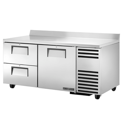 Refrigerador Bajo Mostrador True TWT-67D-2-HC, en acero inoxidable.